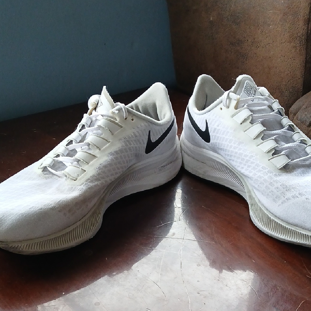Nike Men's White Running Shoes